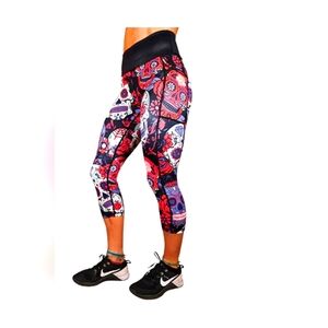 Constantly Varied Gear Skull & Roses Capri leggings